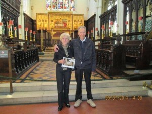 60 years later they return to the altar where they were married!
